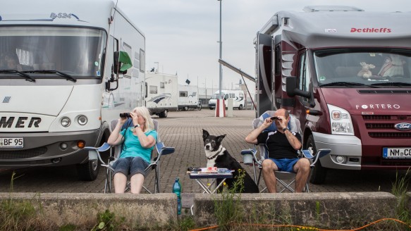 Campen mit Beton und Wasser